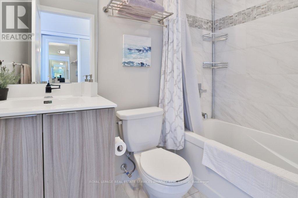 #4502 56 ANNIE CRAIG DRIVE - 23