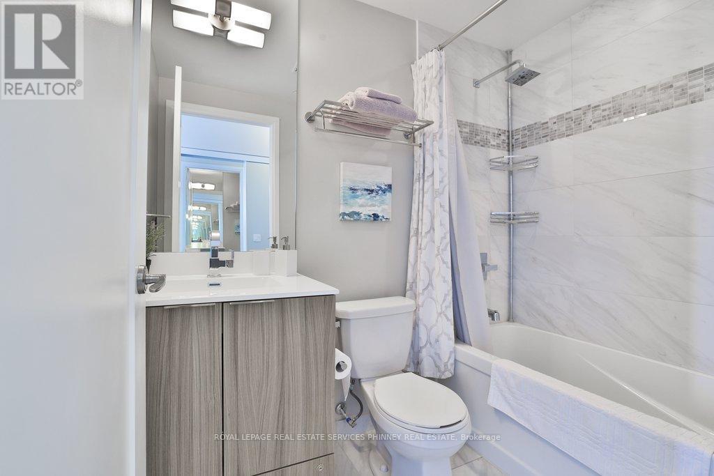 #4502 56 ANNIE CRAIG DRIVE - 25