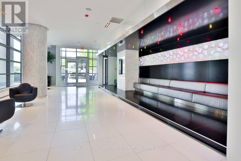 #4502 56 ANNIE CRAIG DRIVE - 35