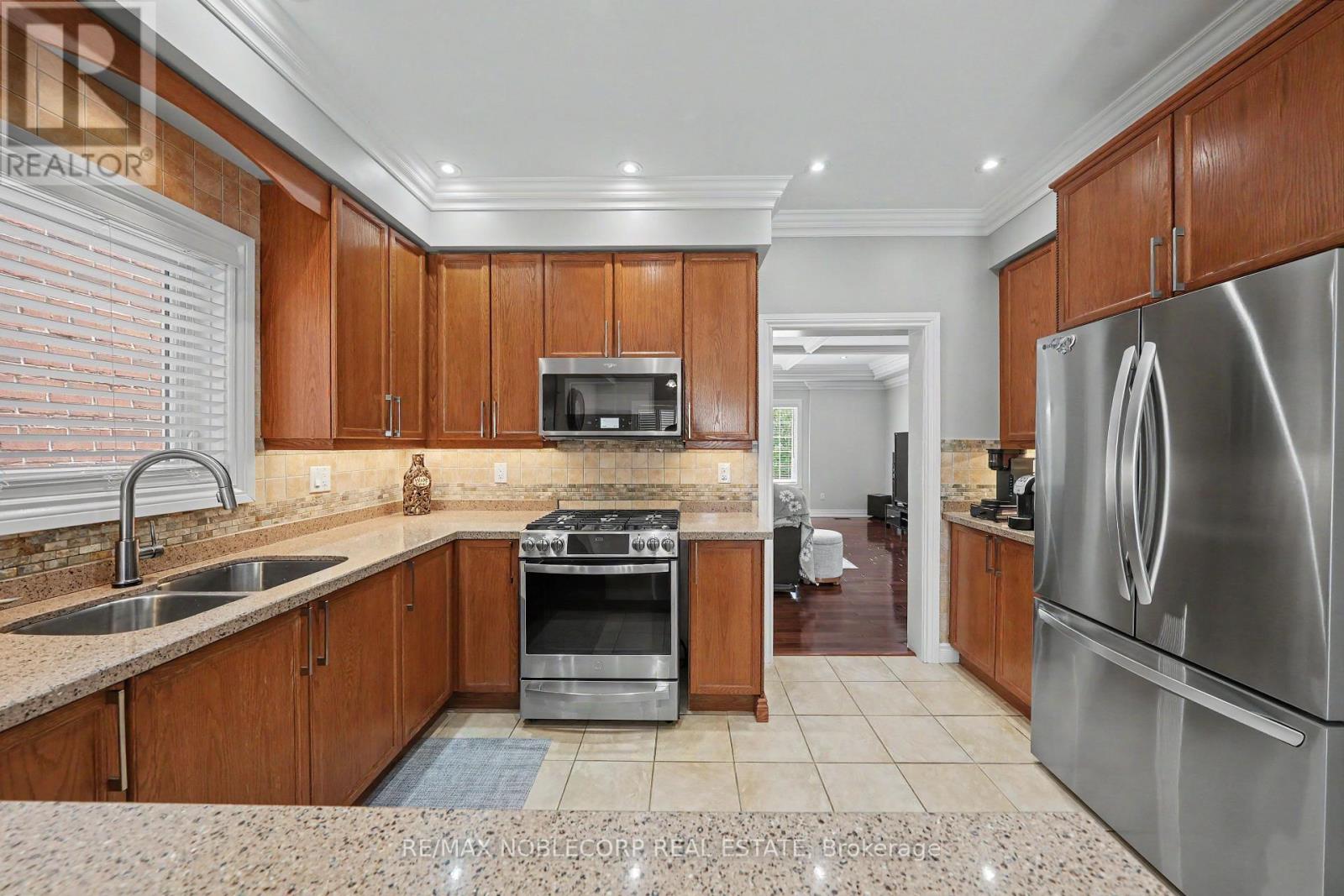 37 CHRISTENSEN AVENUE - 17