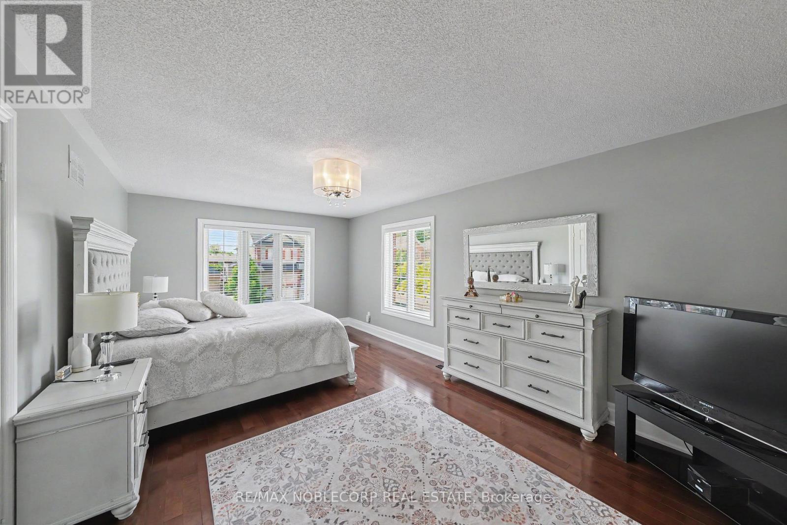 37 CHRISTENSEN AVENUE - 23