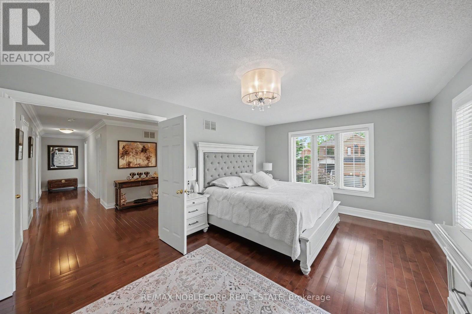 37 CHRISTENSEN AVENUE - 24