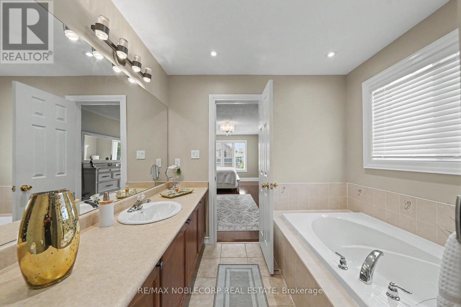 37 CHRISTENSEN AVENUE - 29