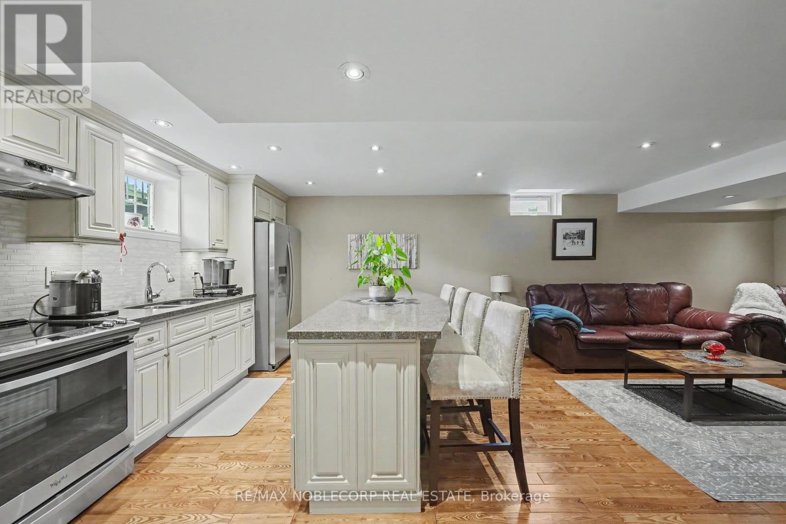 37 CHRISTENSEN AVENUE - 39
