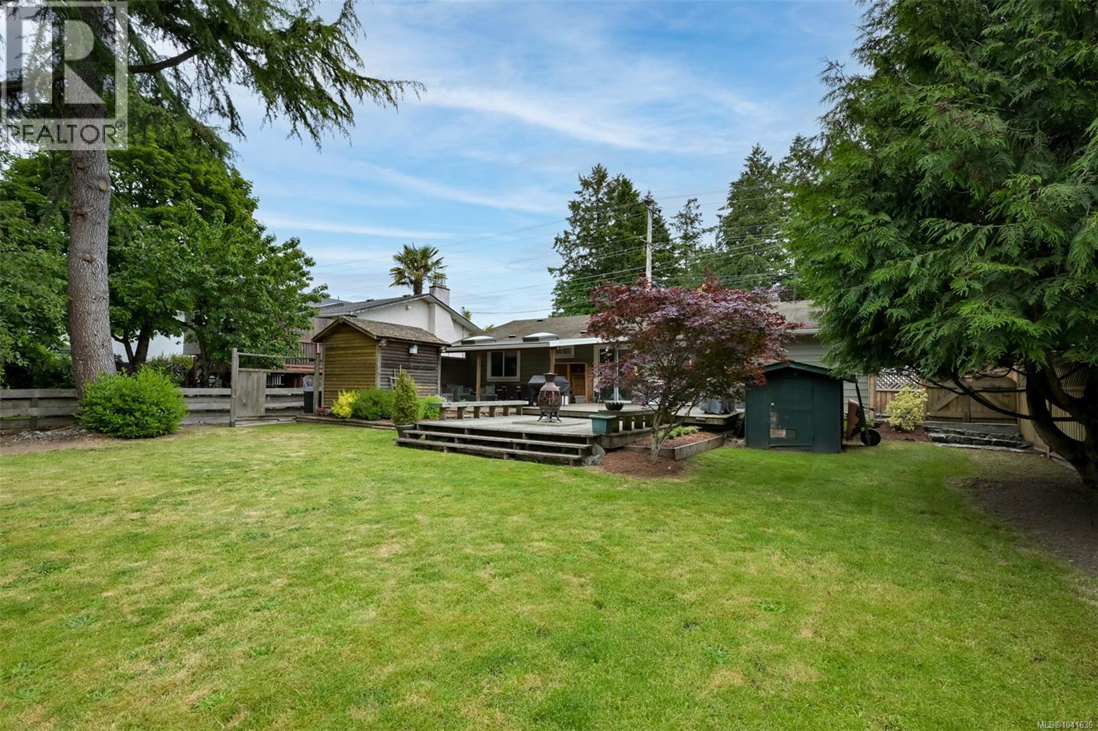 7662 Wallace Dr - 19