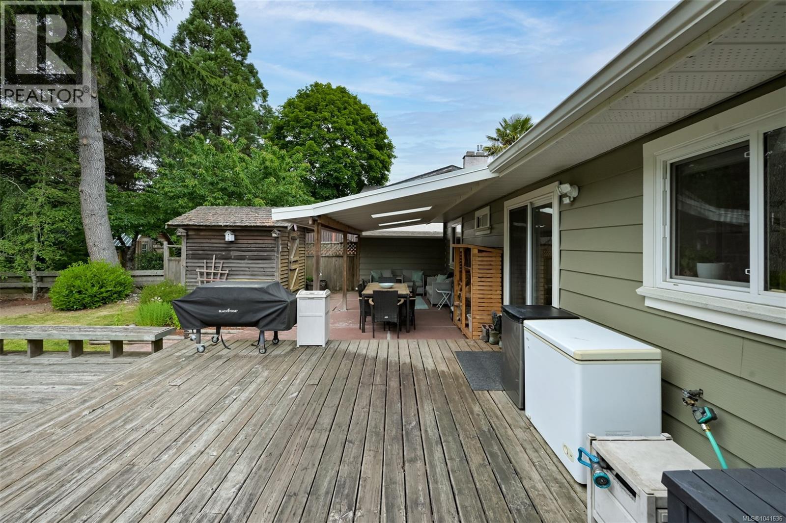 7662 Wallace Dr - 7