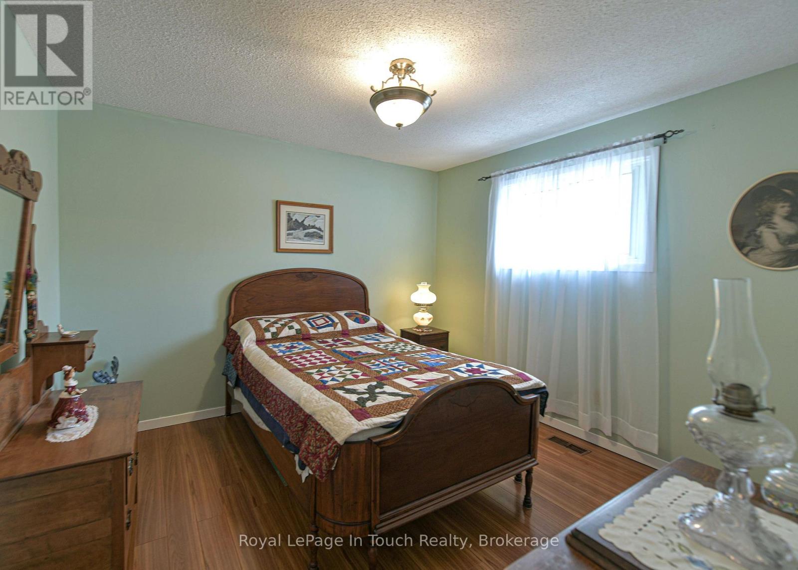 642 RANDLES CRESCENT - 16