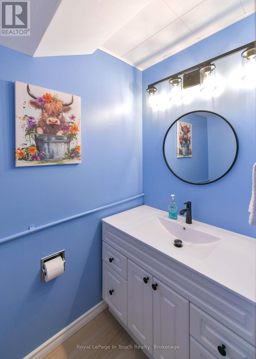 642 RANDLES CRESCENT - 23