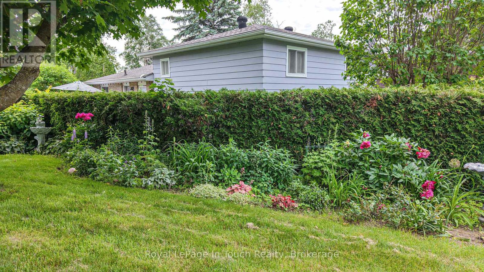 642 RANDLES CRESCENT - 32