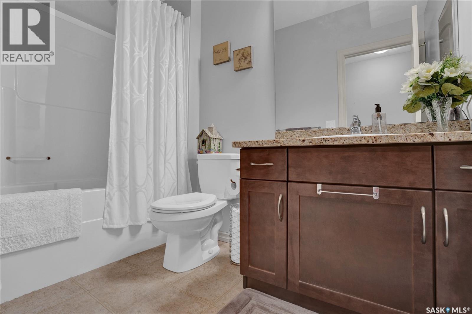 311 2102 Heseltine ROAD — photo 20