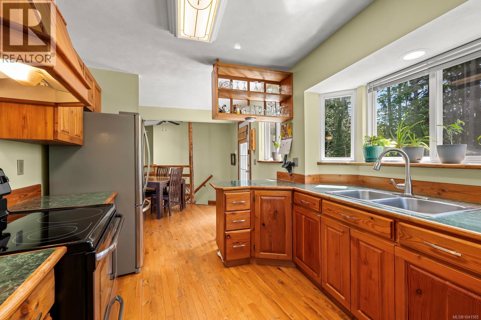 4530 Thompson Clarke Dr E - 16