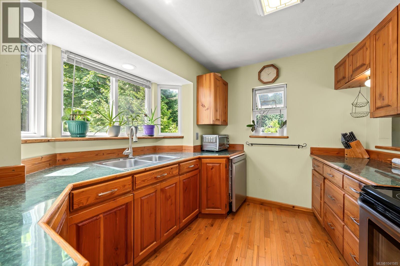 4530 Thompson Clarke Dr E - 14