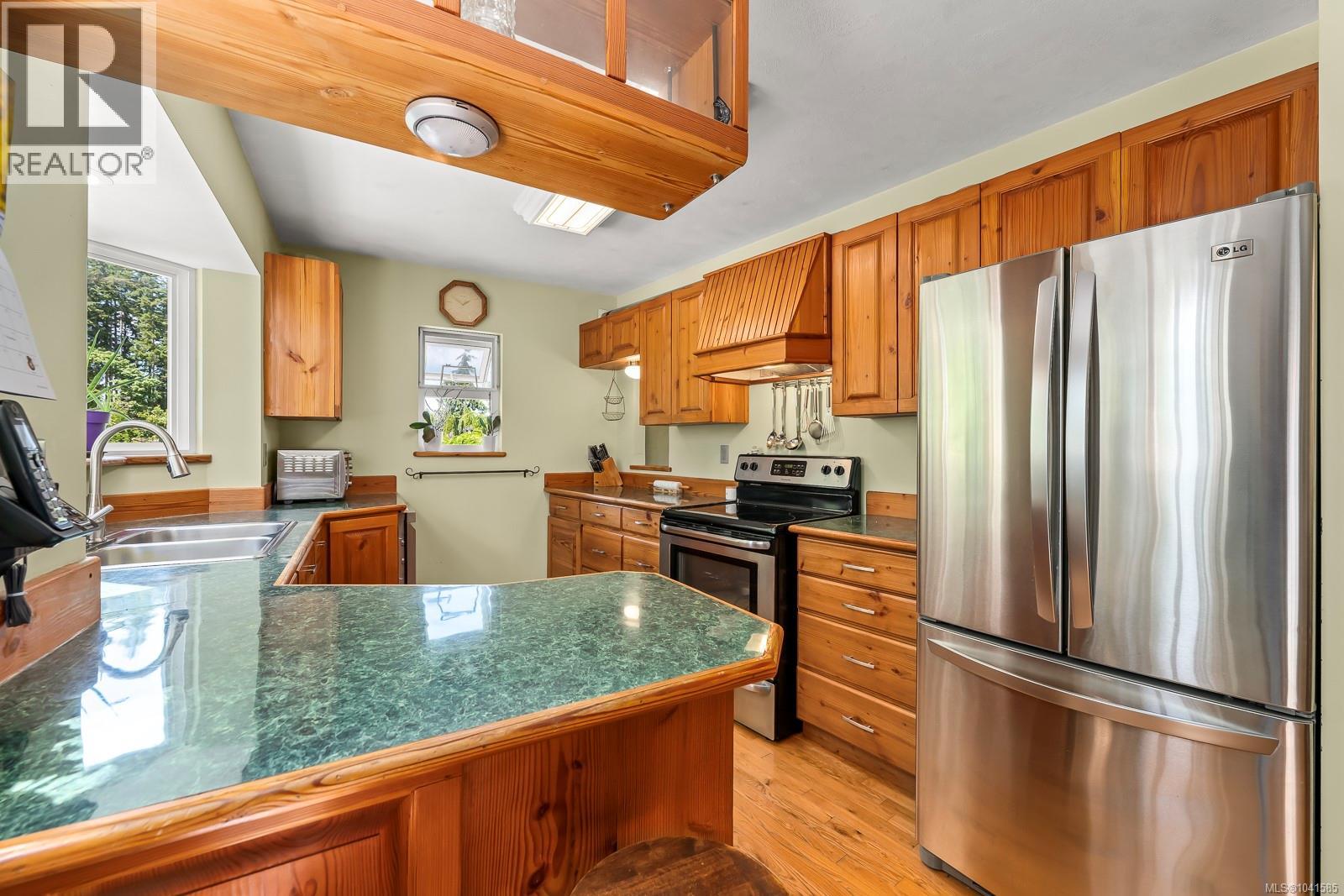 4530 Thompson Clarke Dr E - 12