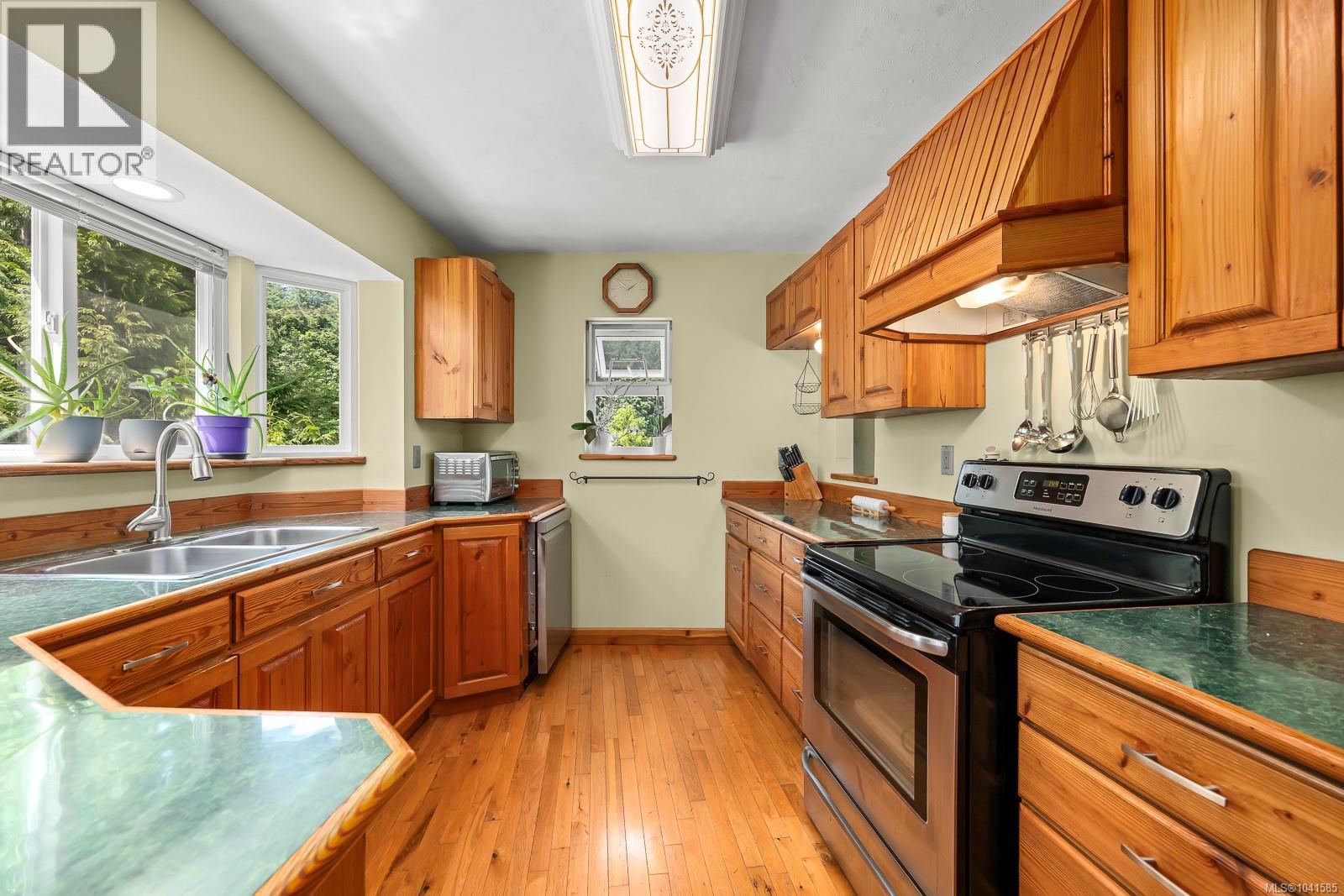 4530 Thompson Clarke Dr E - 13