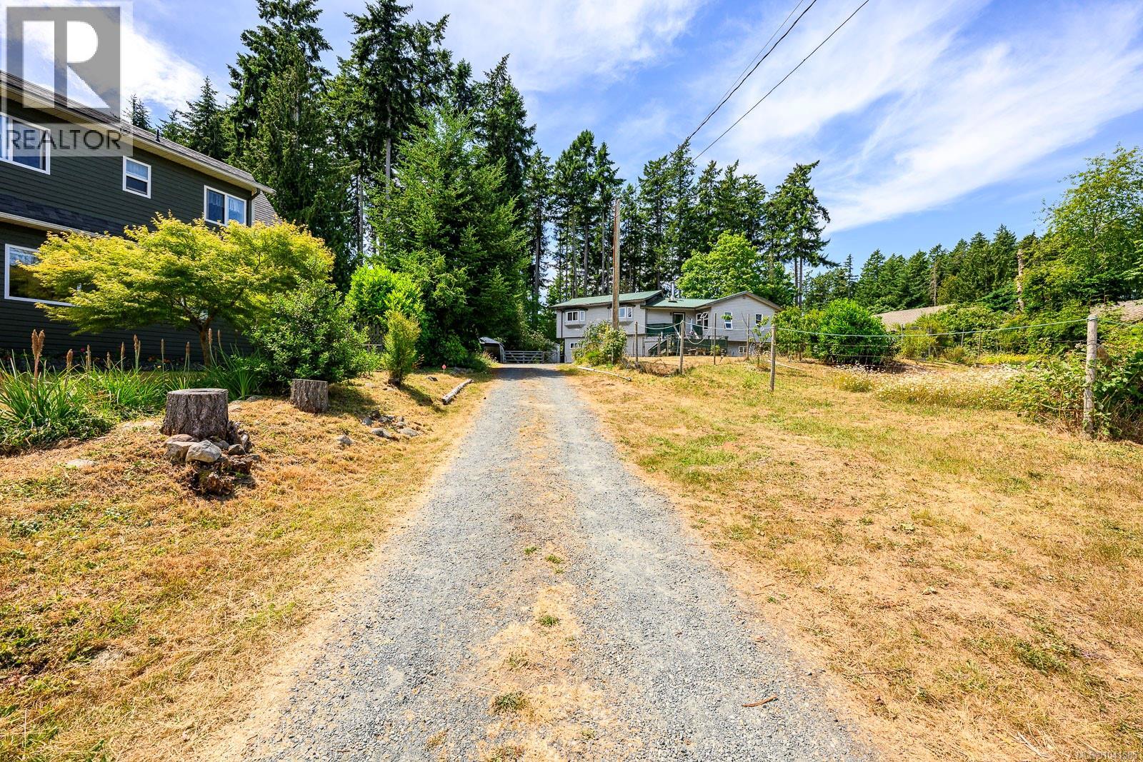 4530 Thompson Clarke Dr E - 33