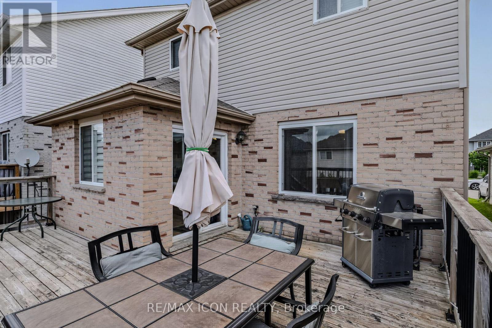 524 ONTARIO STREET - 35