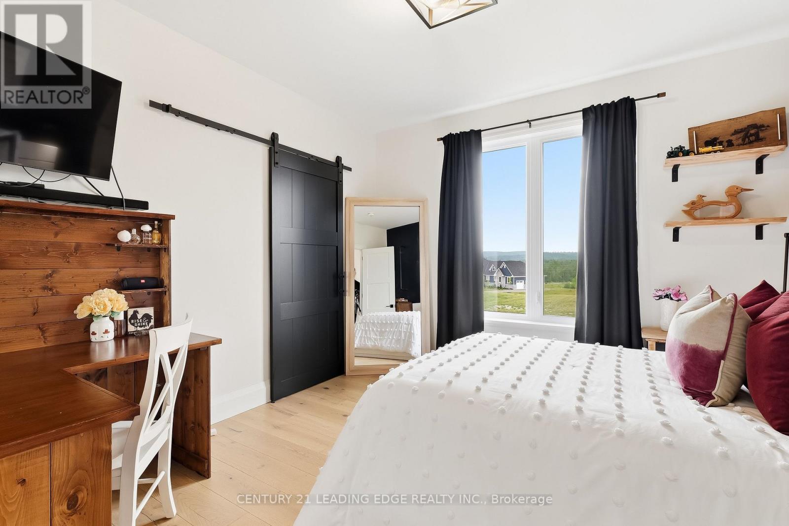 12 COUNTRY PLACE - 20