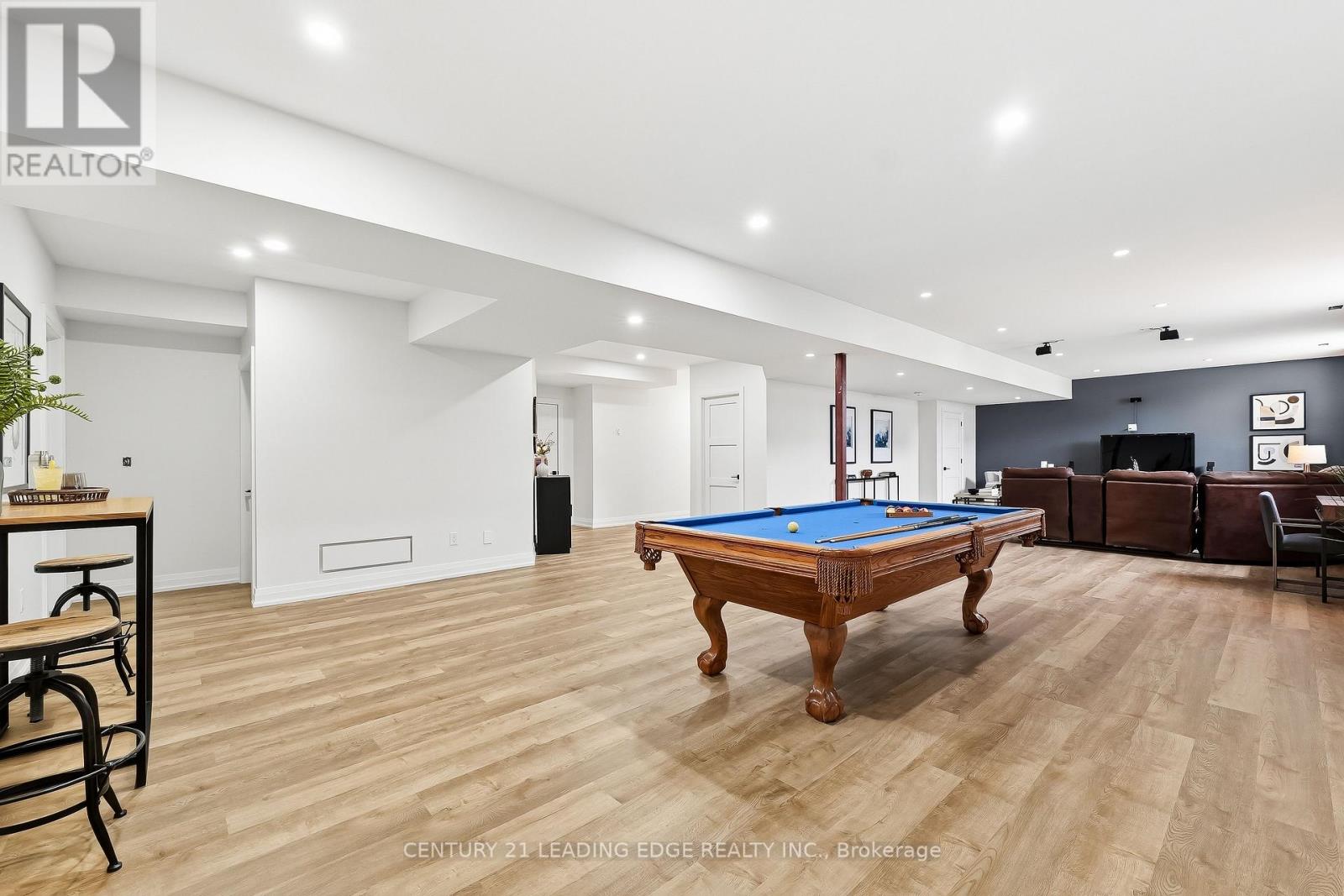 12 COUNTRY PLACE - 38