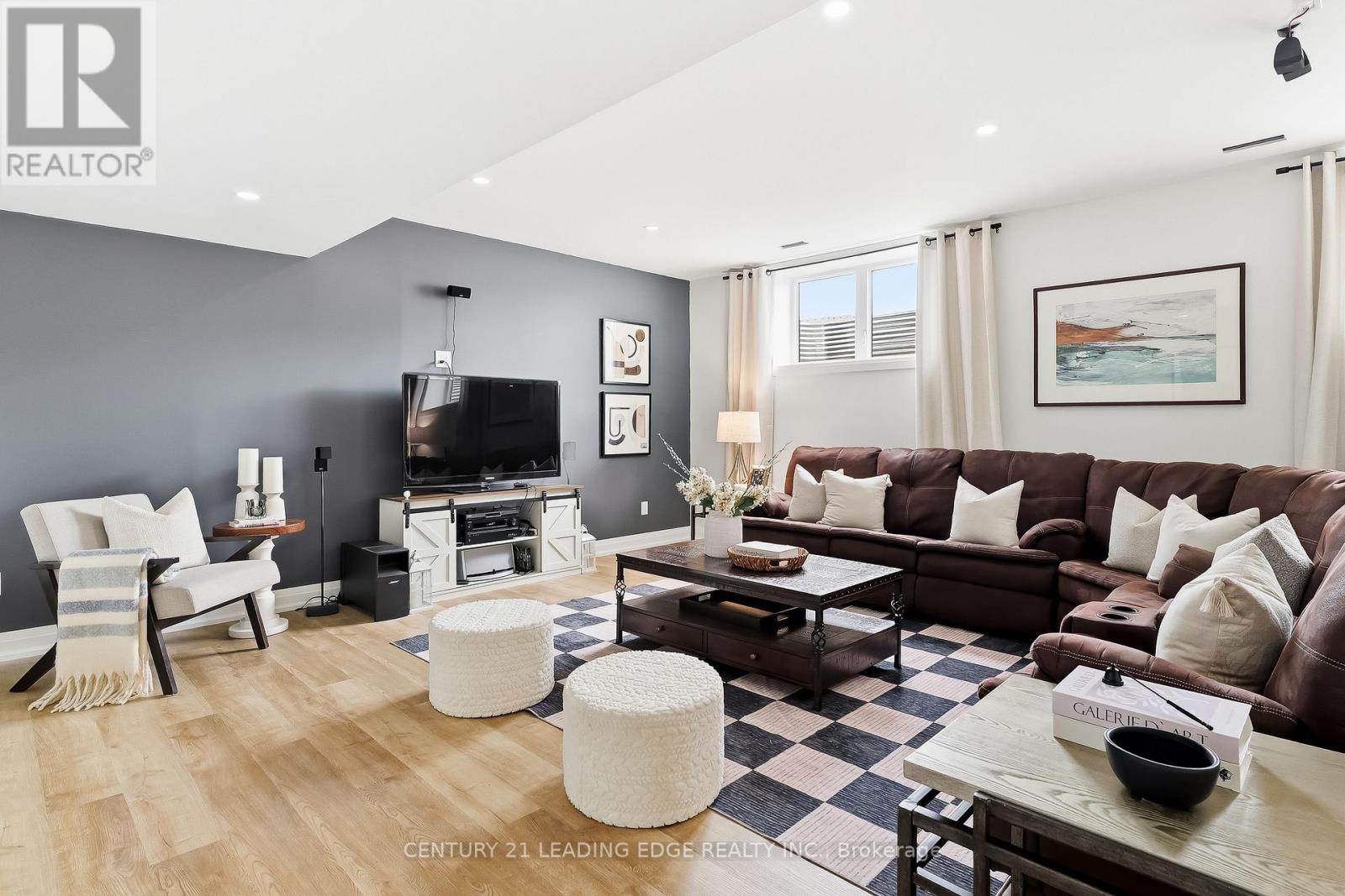 12 COUNTRY PLACE - 39