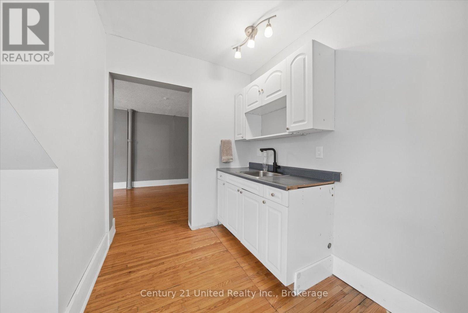 270 ROGERS STREET - 5