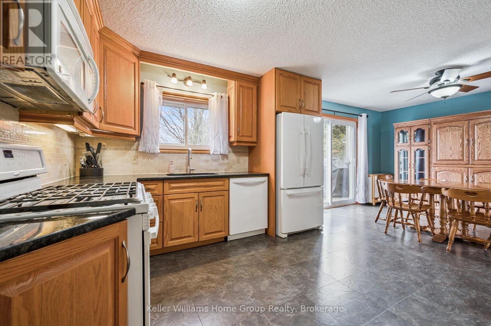 28 EDWARD STREET - Image 16