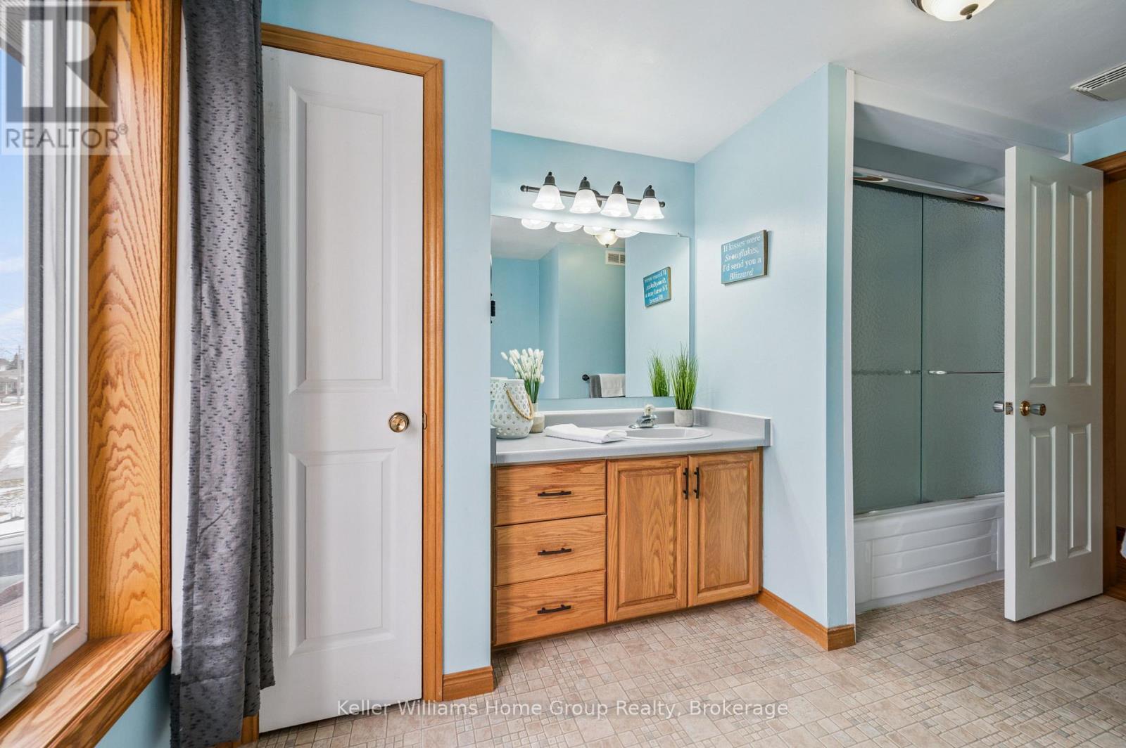 28 EDWARD STREET - Image 23