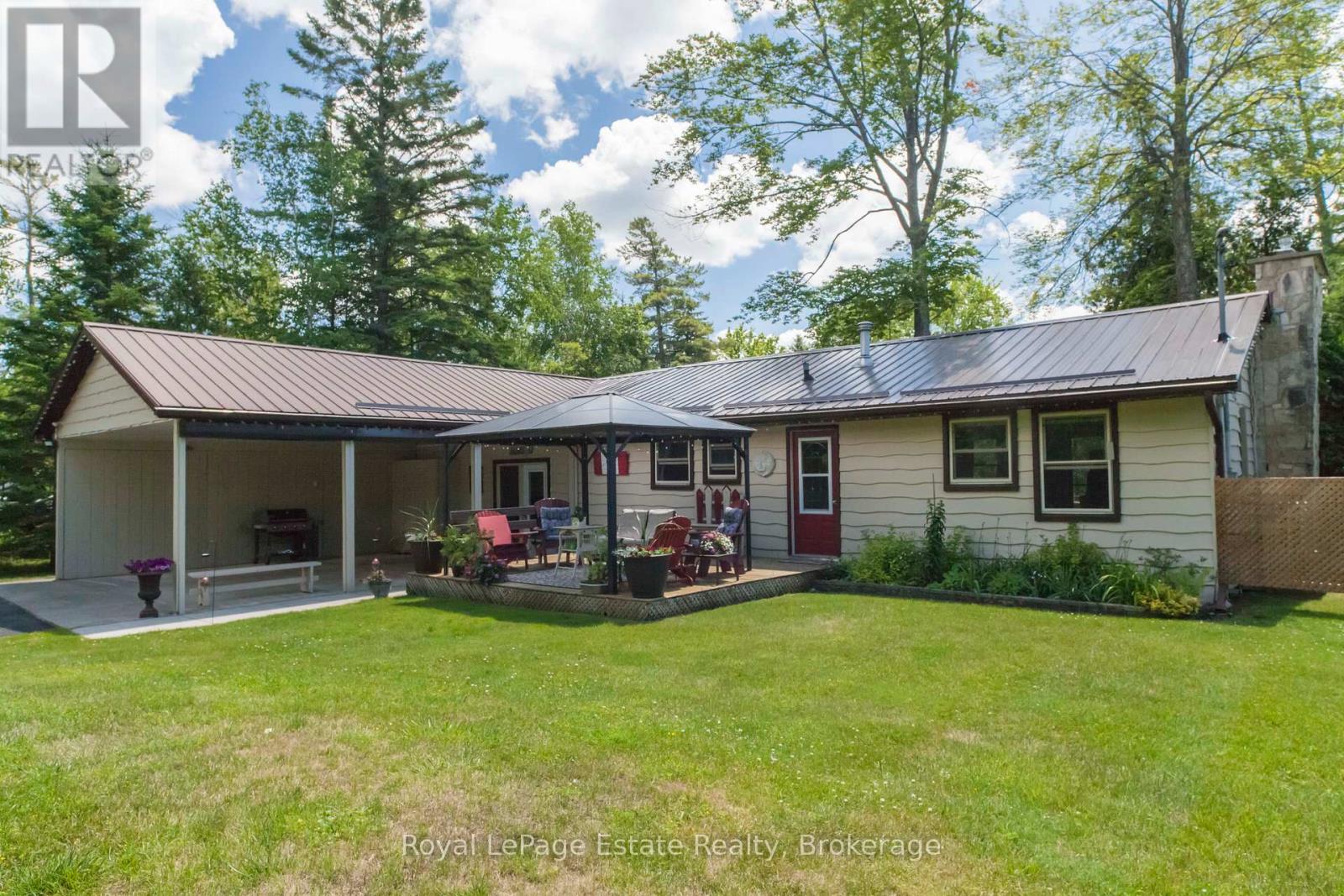 326 LINDSAY STREET - 11