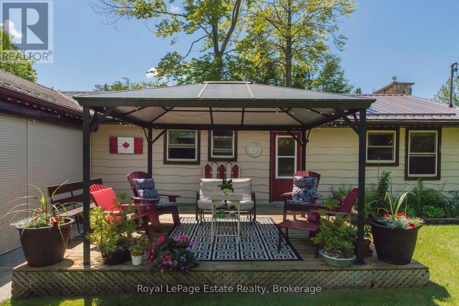 326 LINDSAY STREET - 12