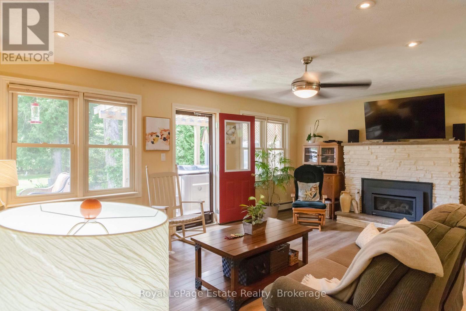 326 LINDSAY STREET - 18