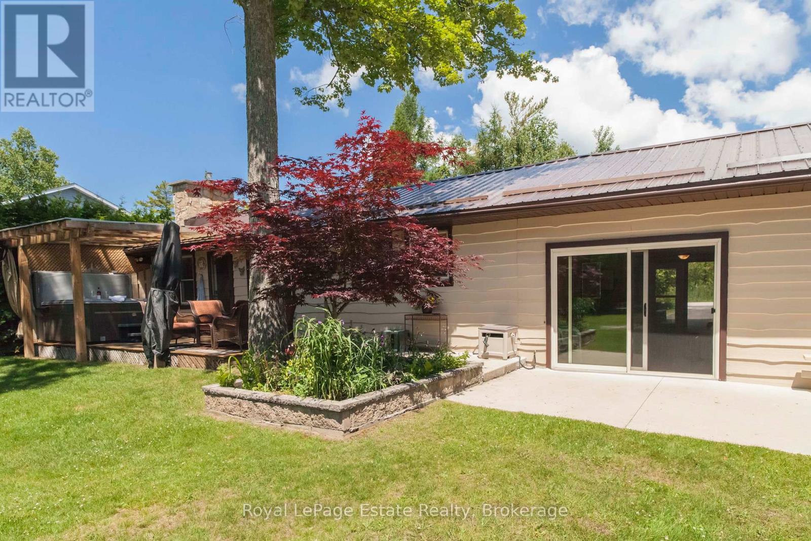 326 LINDSAY STREET - 44