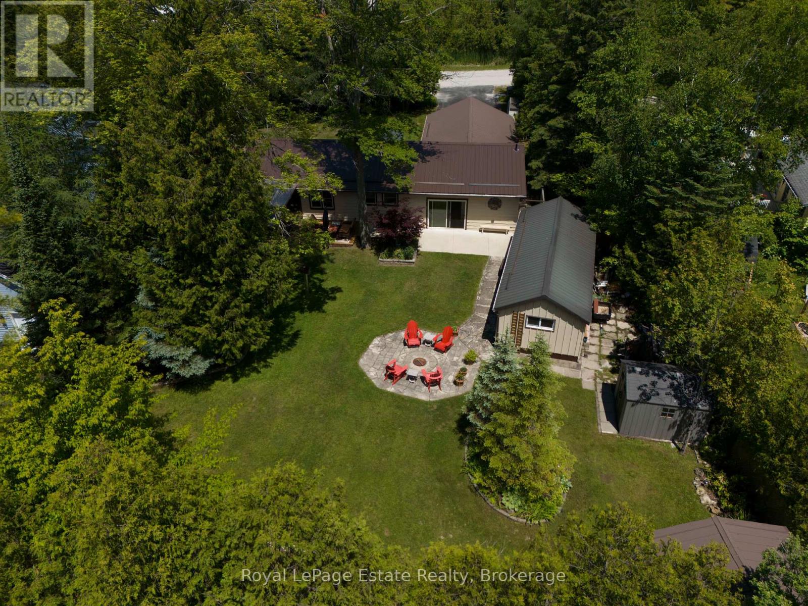 326 LINDSAY STREET - 6