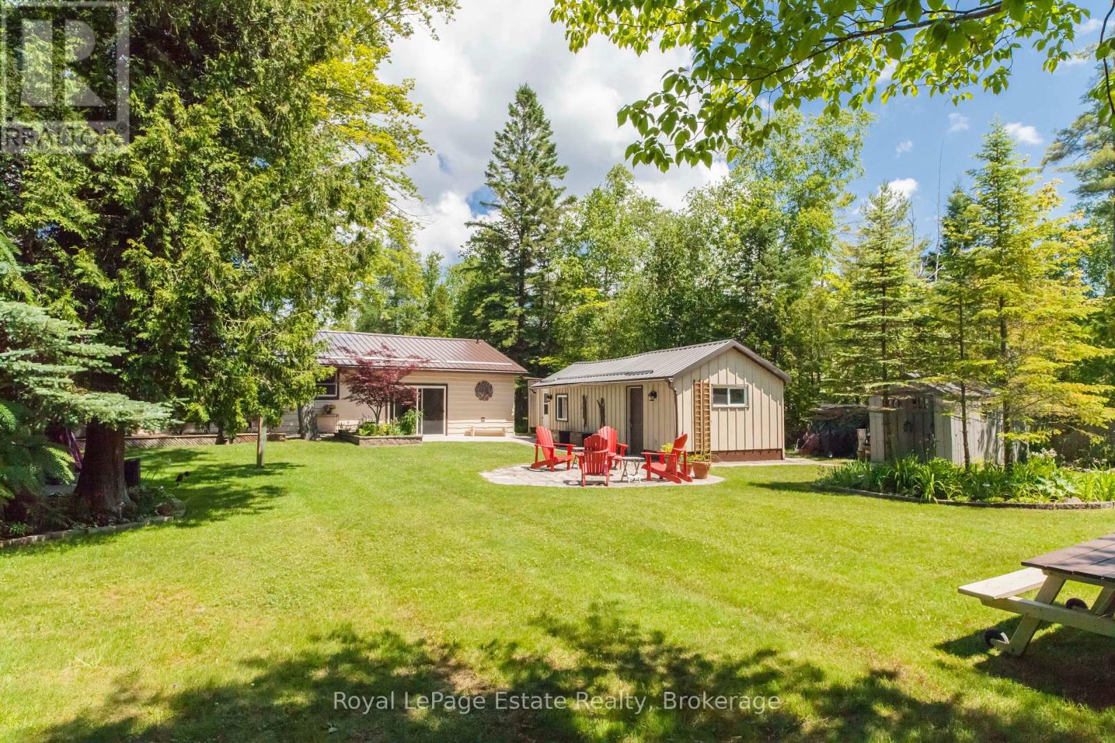 326 LINDSAY STREET - 7