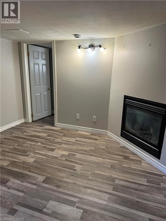 77 CEDAR Street S - 4