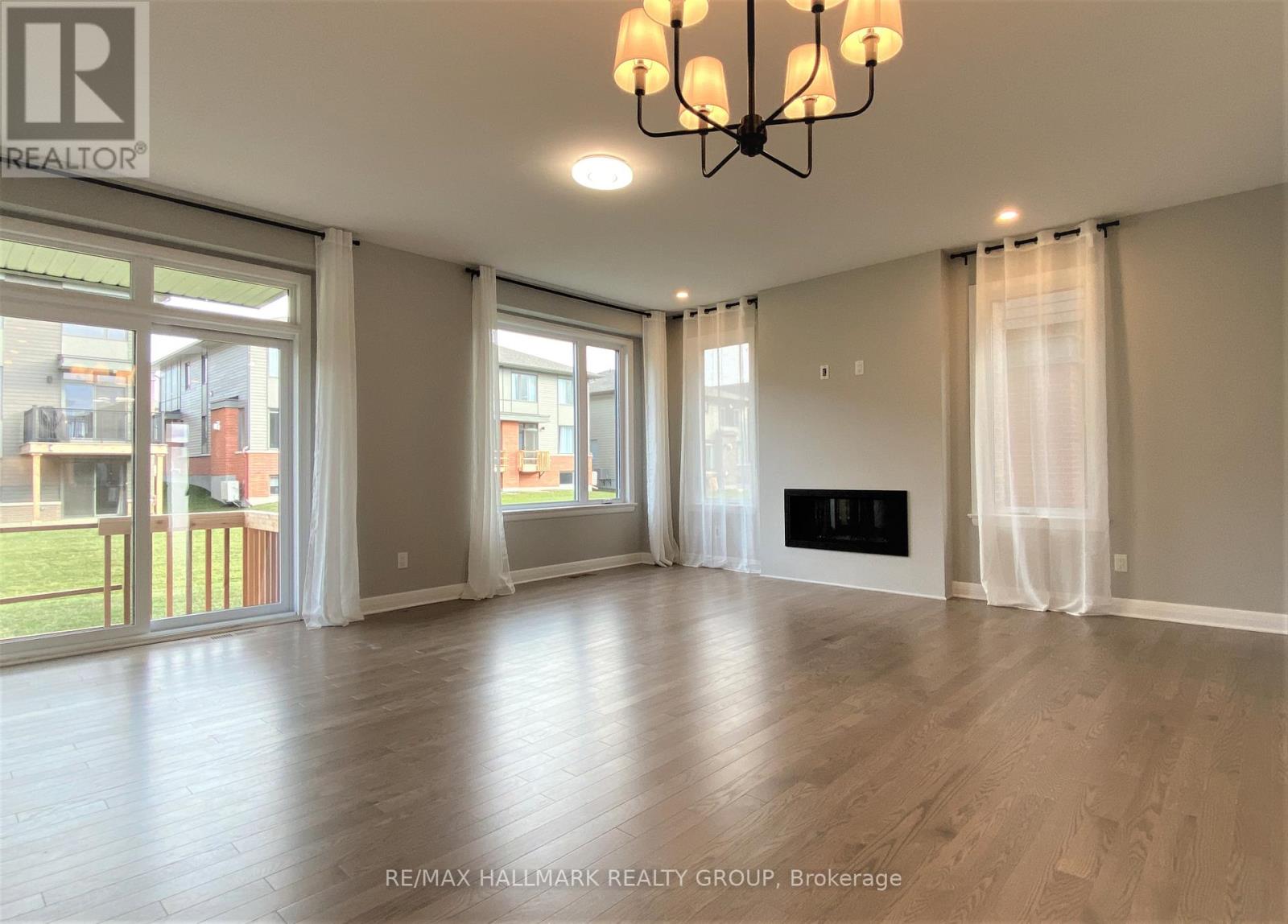 3 Bed, 3 Bath House for Sale in Ottawa – 72 MICHAEL STOQUA STREET W, Ottawa – MLS# X13501136 - Image 10