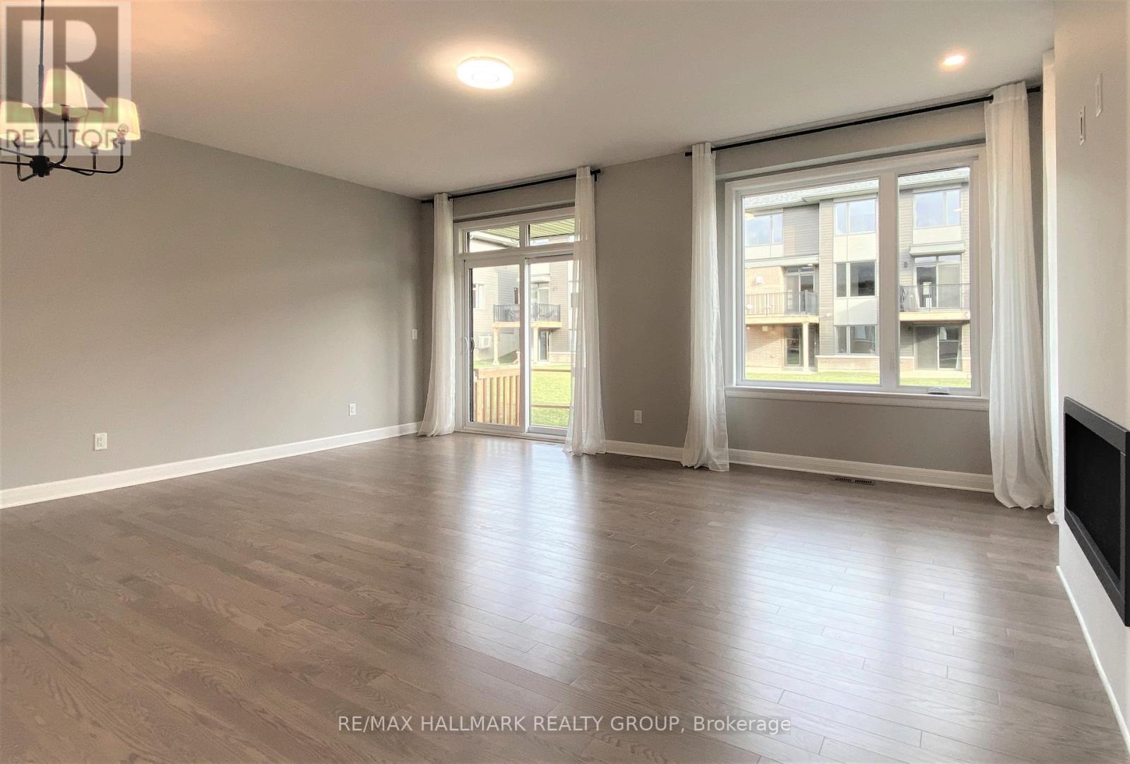 3 Bed, 3 Bath House for Sale in Ottawa – 72 MICHAEL STOQUA STREET W, Ottawa – MLS# X13501136 - Image 11