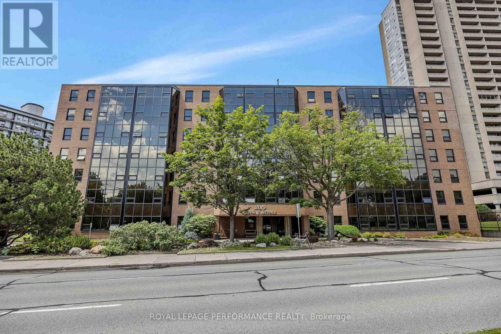 #408 2019 CARLING AVENUE N - 1