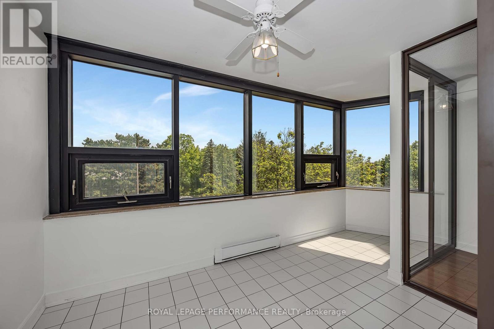 #408 2019 CARLING AVENUE N - 30