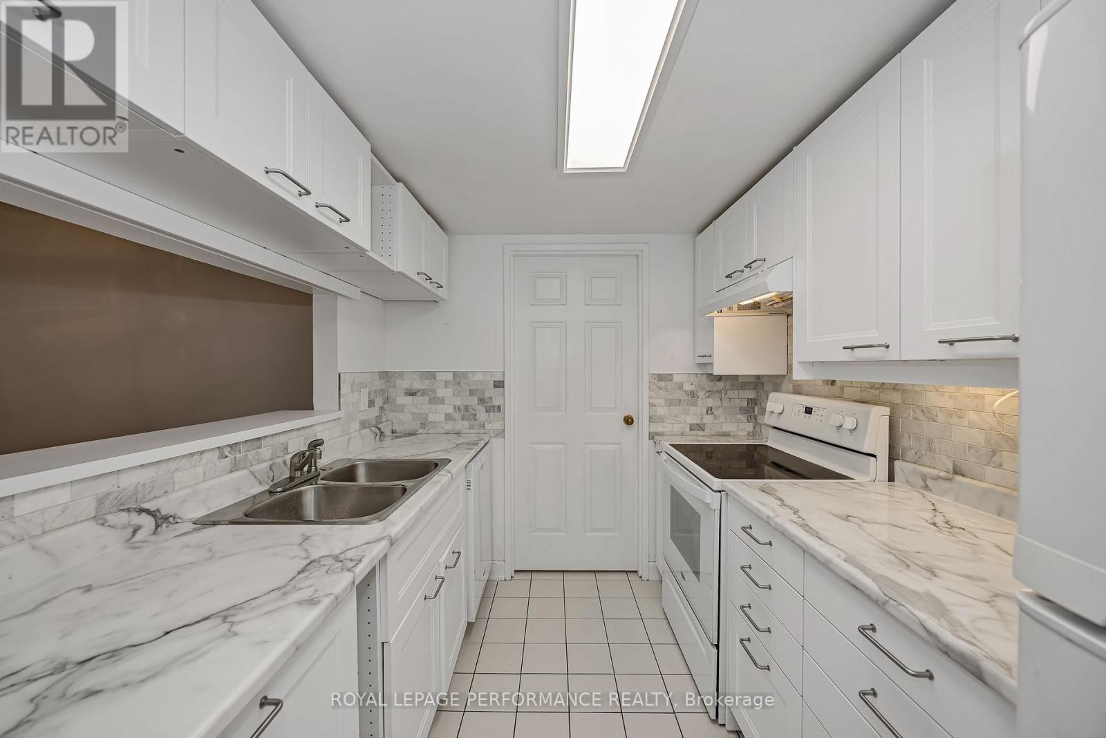#408 2019 CARLING AVENUE N - 9
