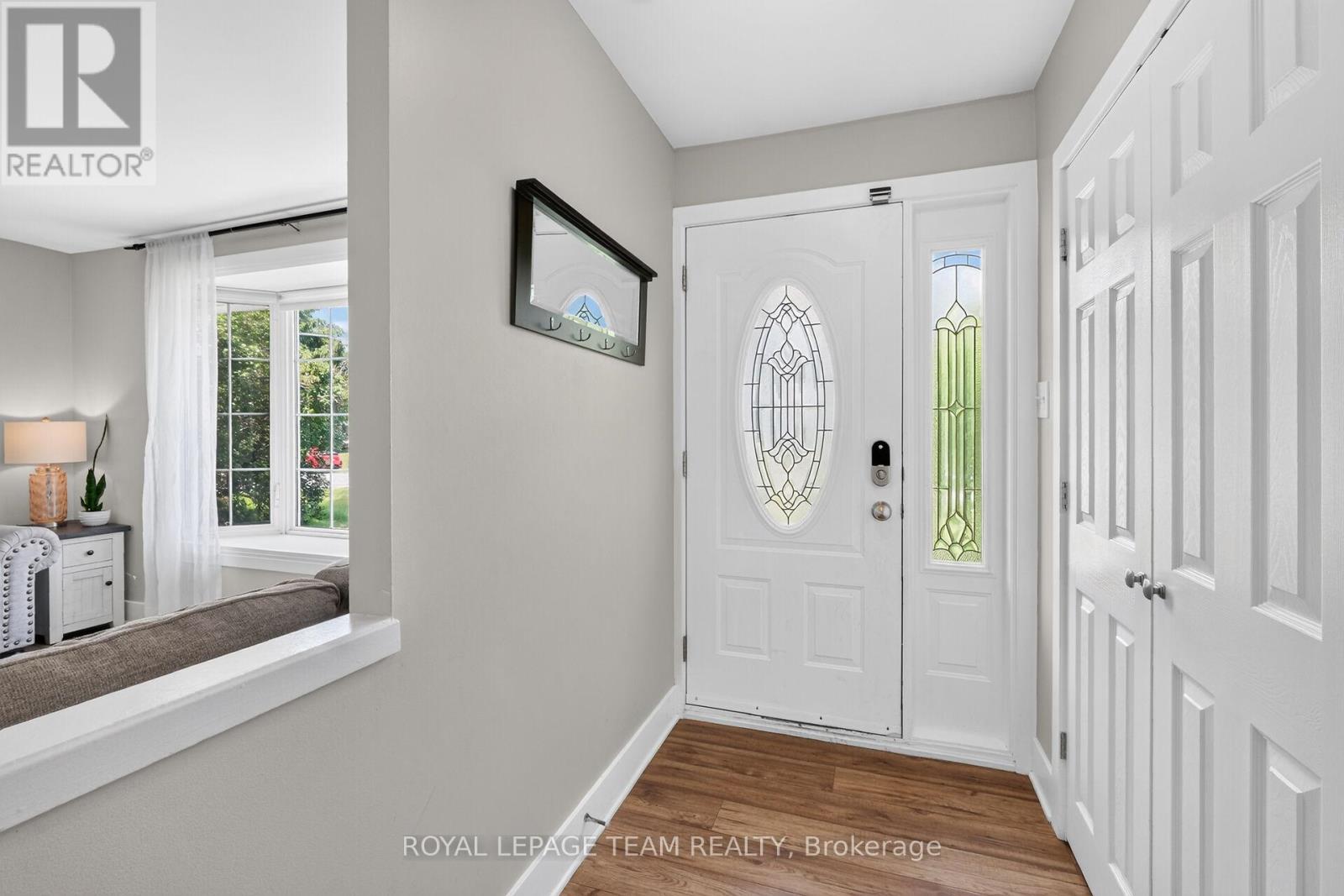 Bright Foyer!