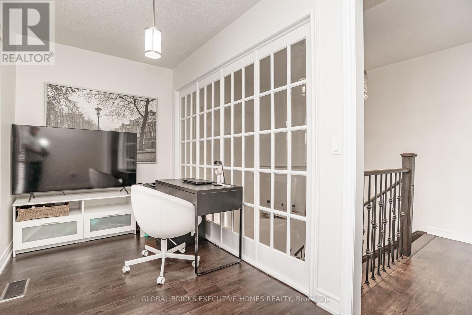 3435 ARTESIAN DRIVE - 37