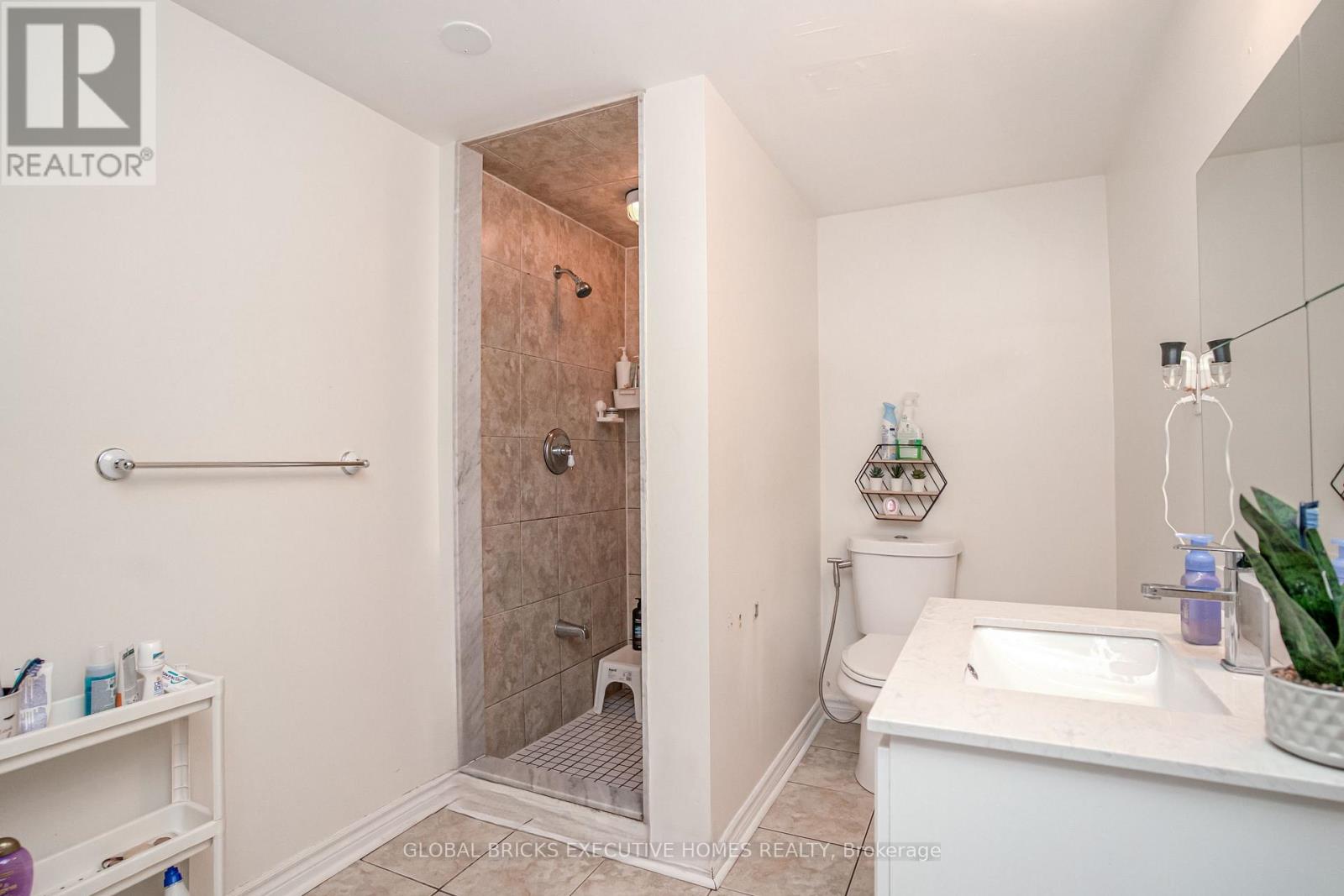 3435 ARTESIAN DRIVE - 44