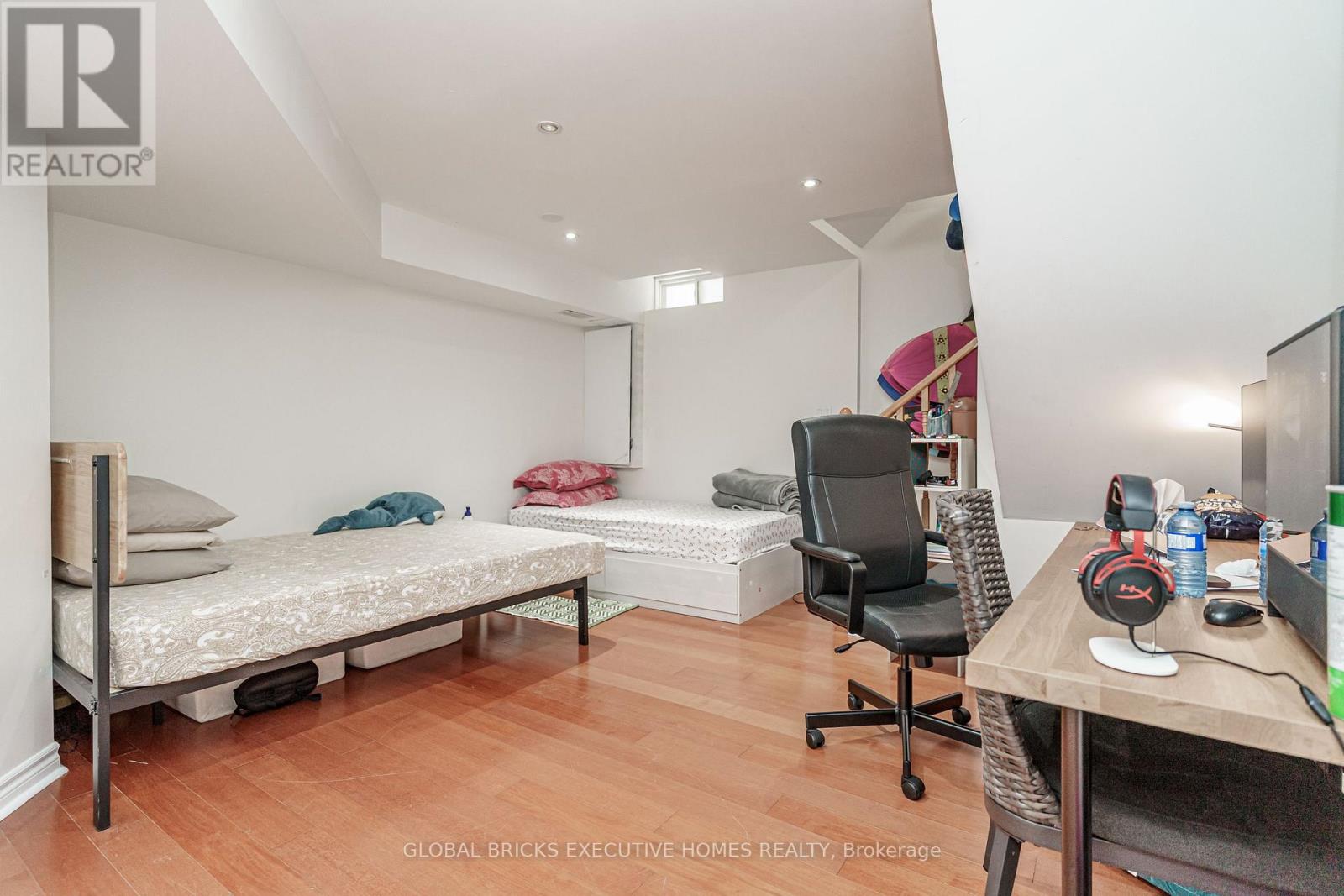 3435 ARTESIAN DRIVE - 46