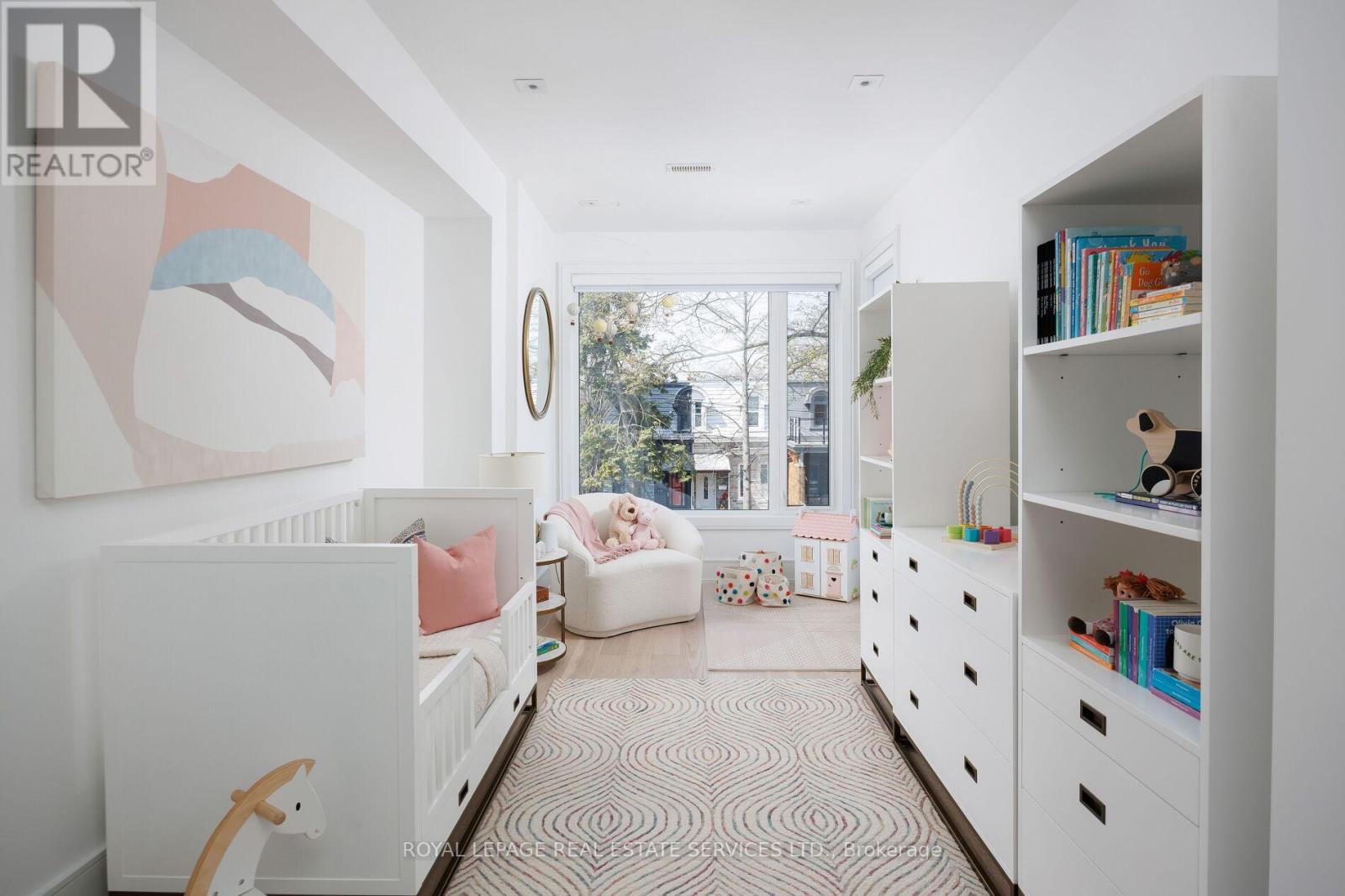 121 MARKHAM STREET - 17