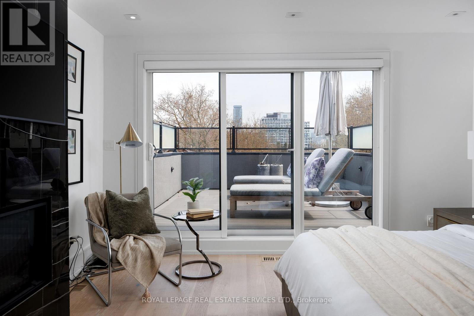 121 MARKHAM STREET - 24