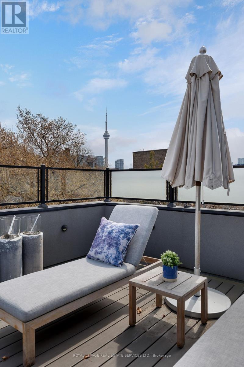 121 MARKHAM STREET - 31