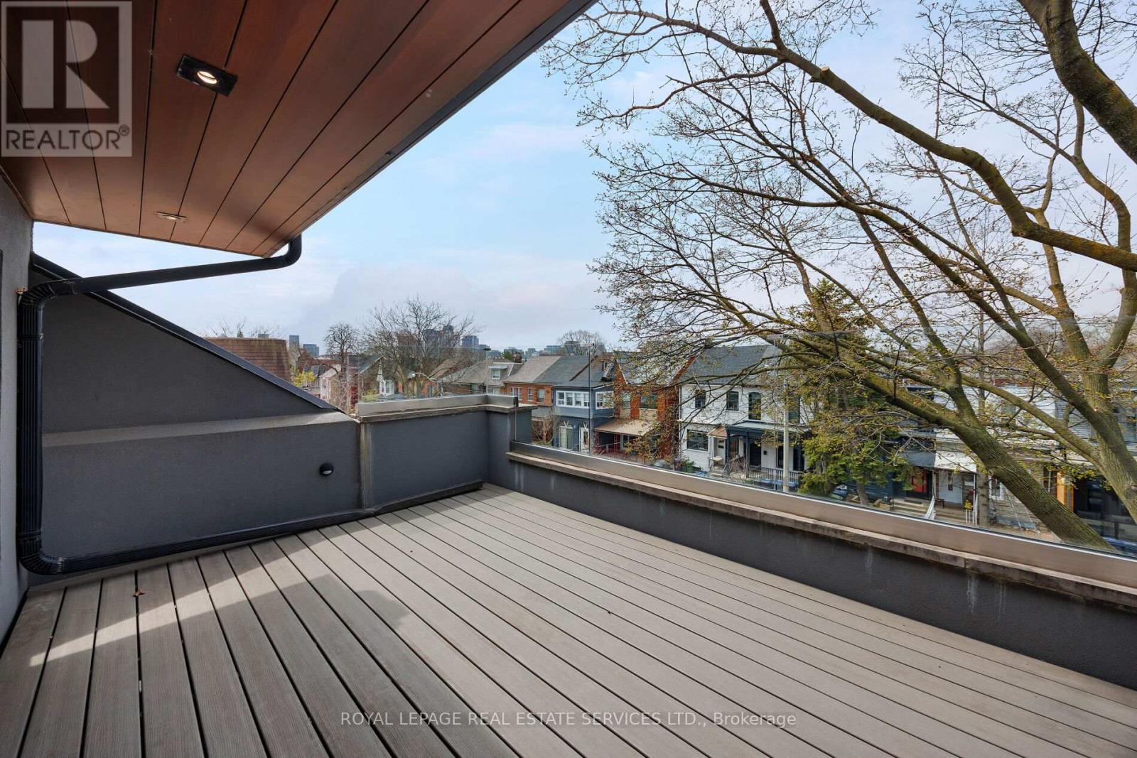 121 MARKHAM STREET - 32