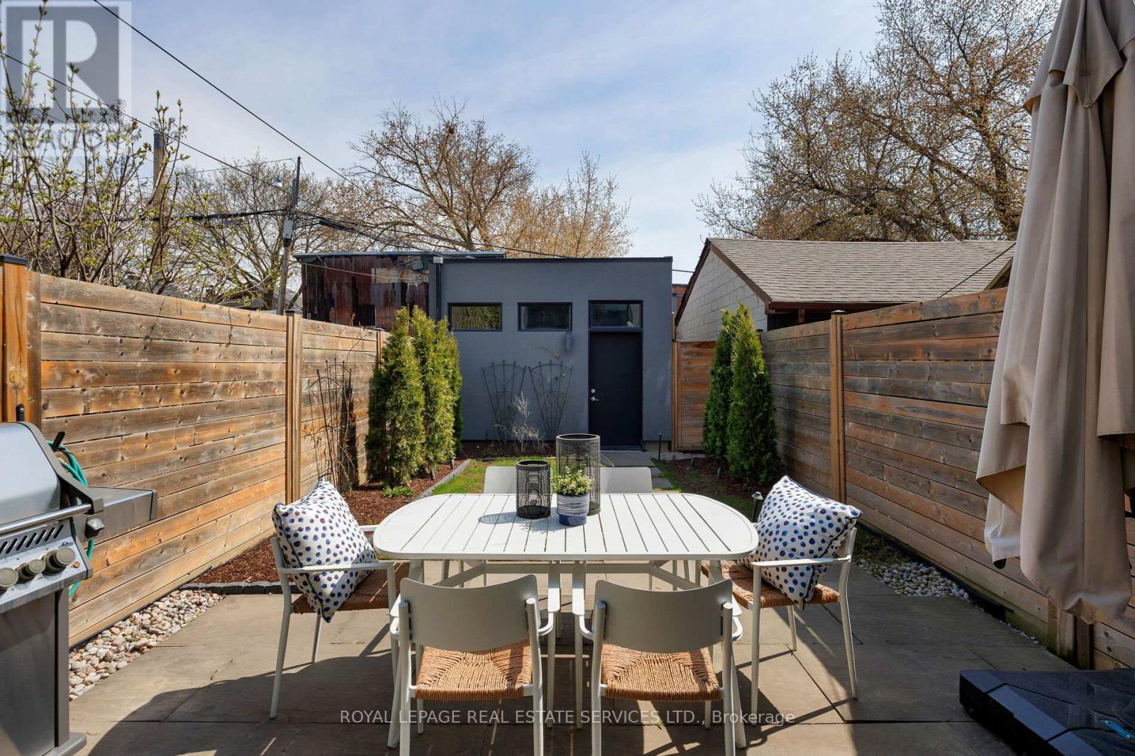 121 MARKHAM STREET - 37