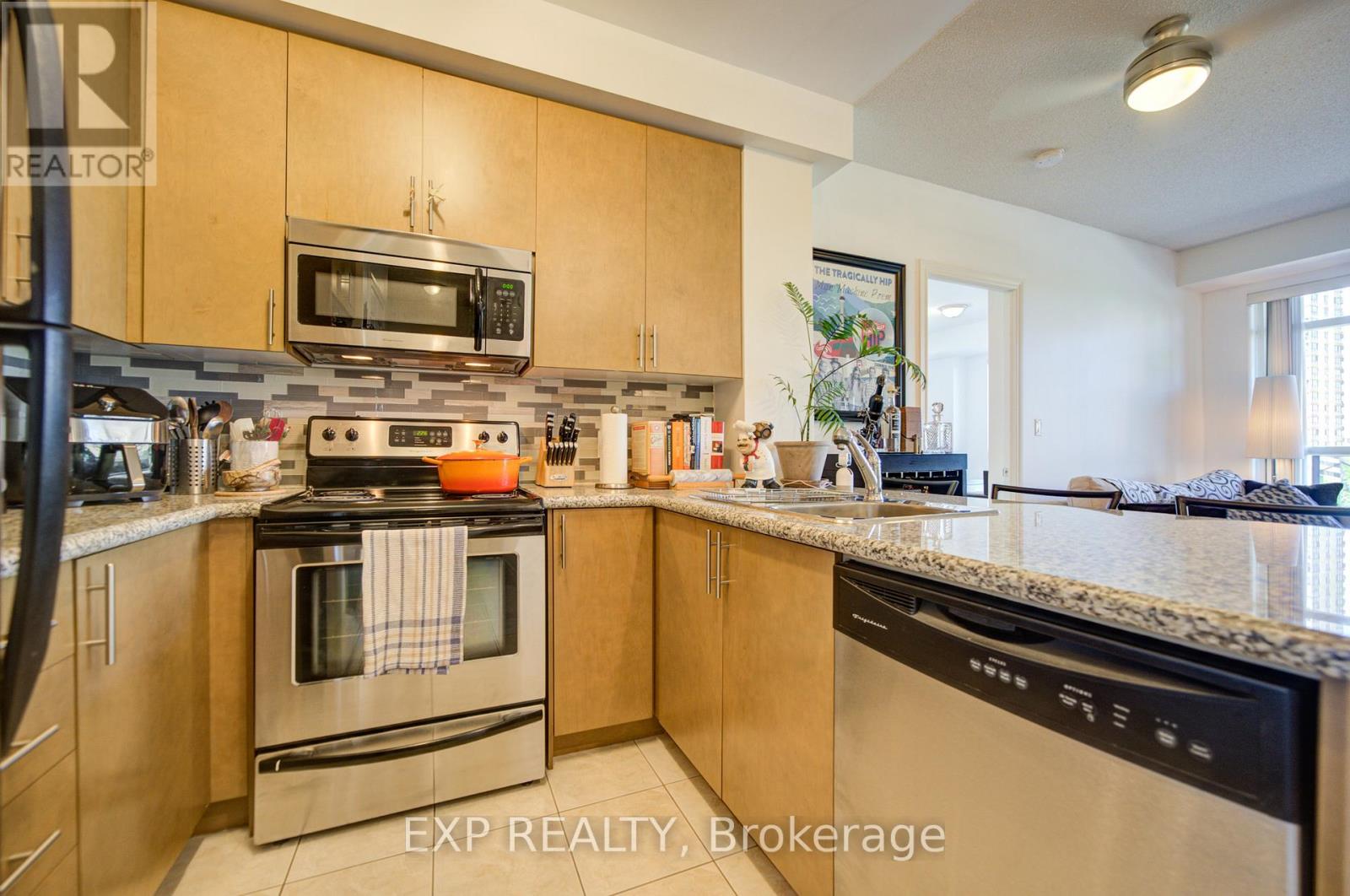 #808 133 WYNFORD DRIVE - 10