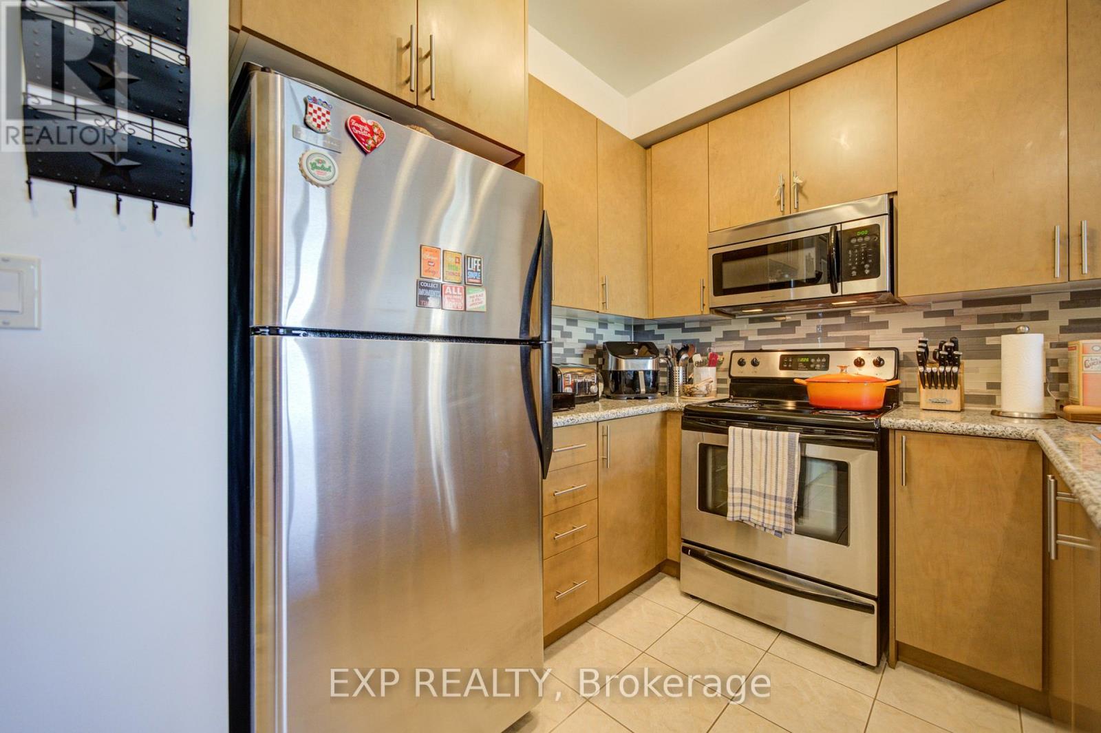 #808 133 WYNFORD DRIVE - 12