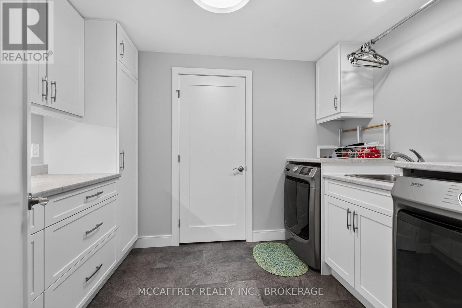 138 BRENNAN CRESCENT - Image 35